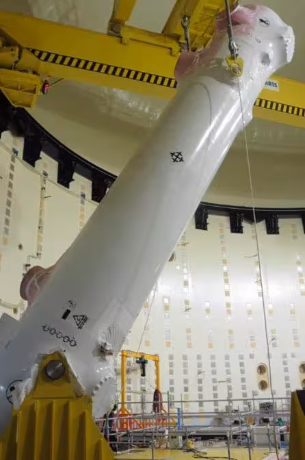 Transport et verticalisation de trois échangeurs