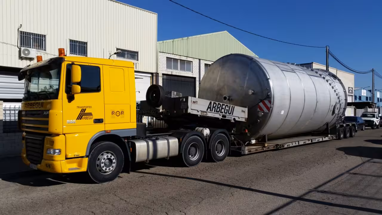 Transporte especial por carretera con góndola rebajada Gondolas rebajadas